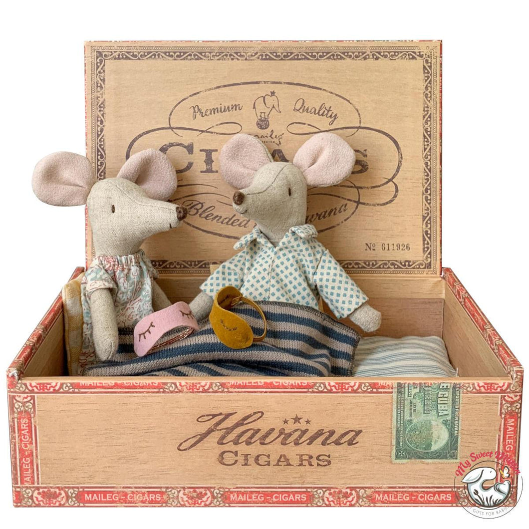 Maileg Mum & Dad Mice in a Cigar Box